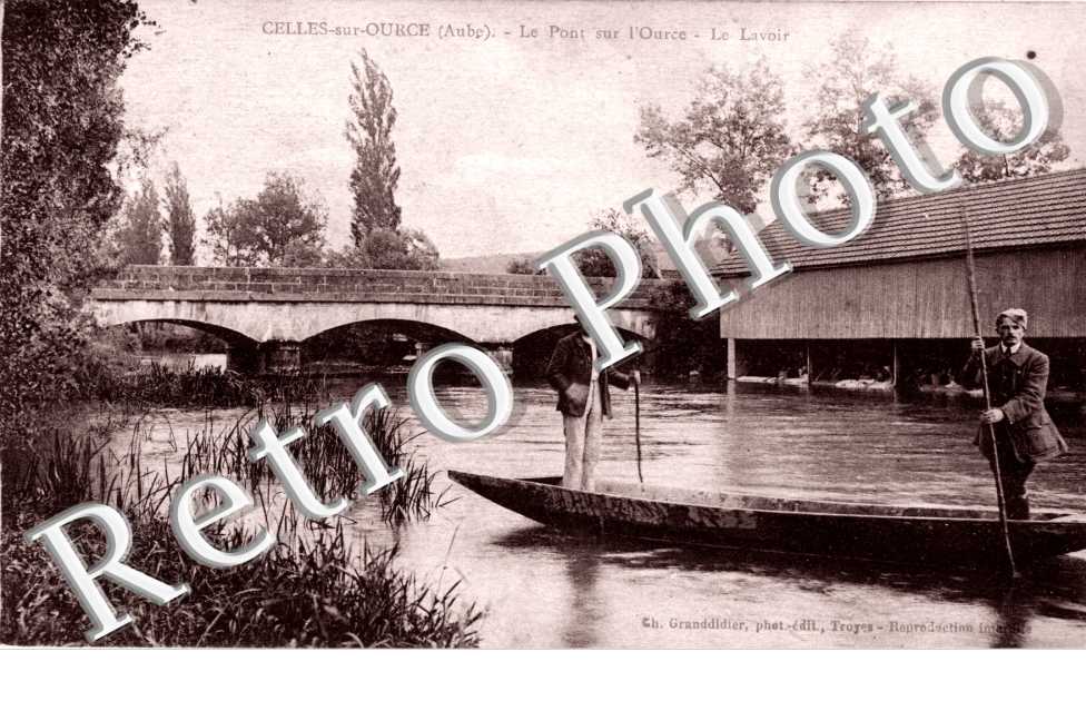 Le pont sur l'Ource - le lavoir