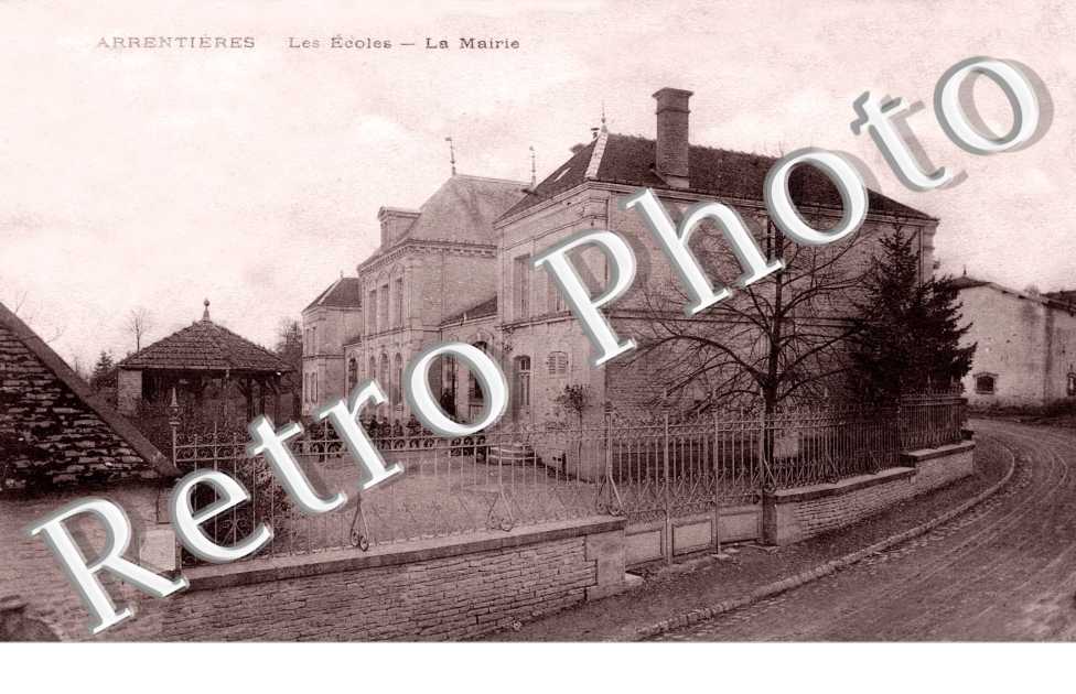 Les Ecoles, la Mairie