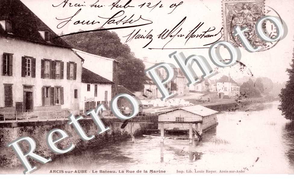 Le Bateau, Rue de la Marine