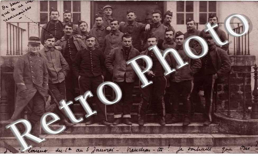 groupe de militaires