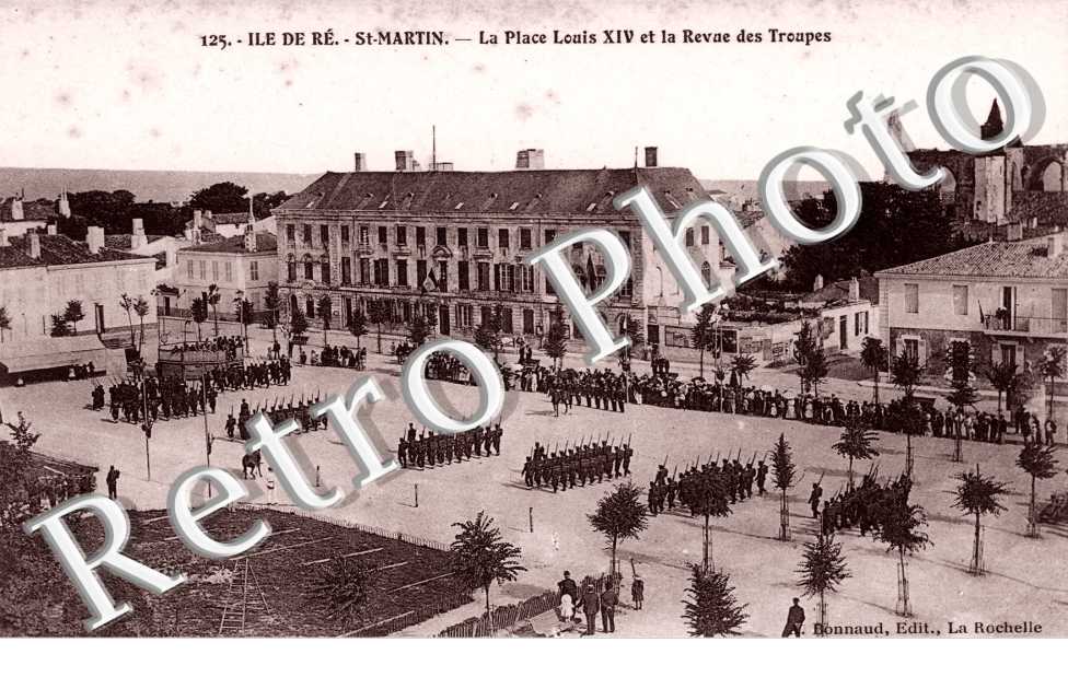 La Place Louis XIV et la Revue des Troupes