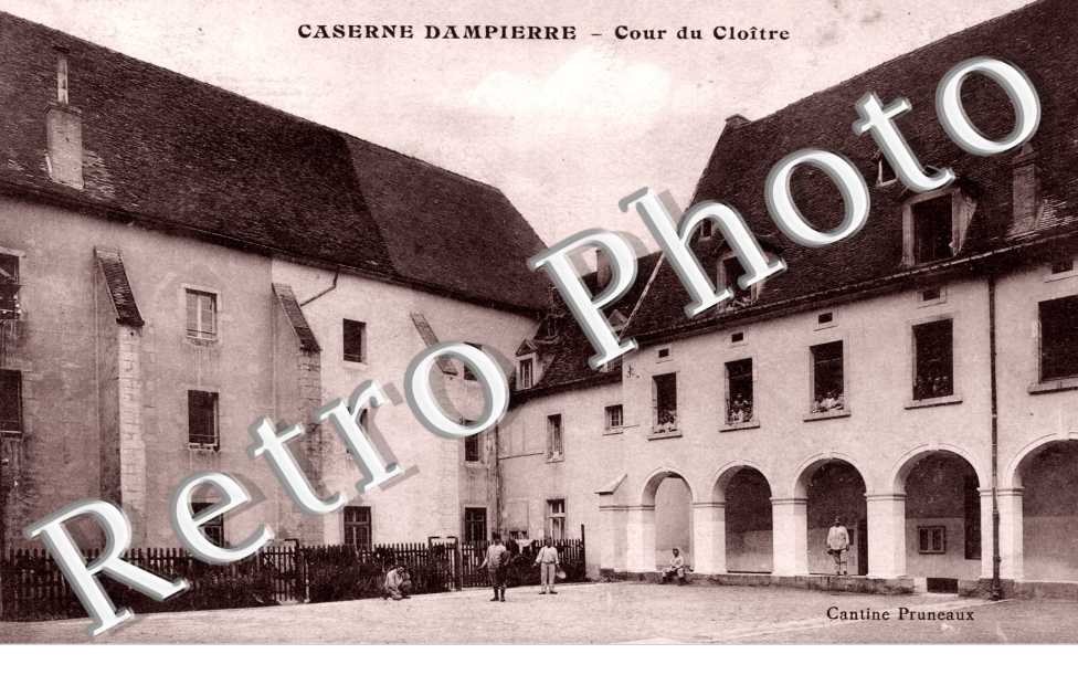 Caserne Dampierre, Cour du Cloitre