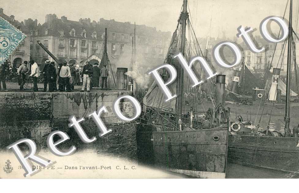 dans l'avant port