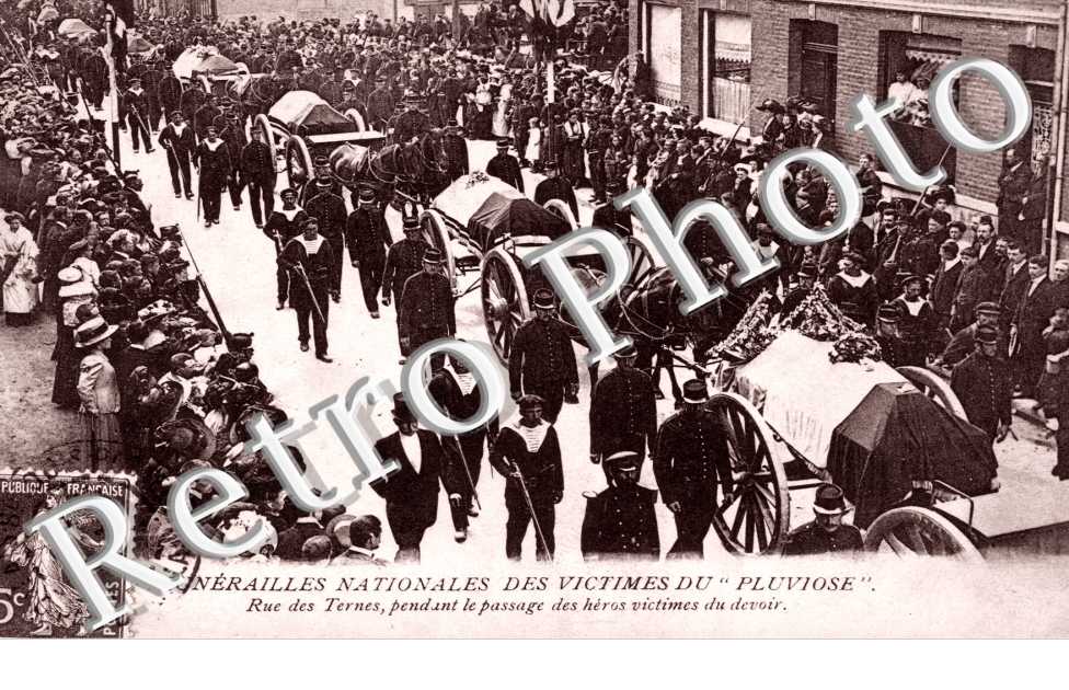 funerailles nationales des victimes du "Pluviose"