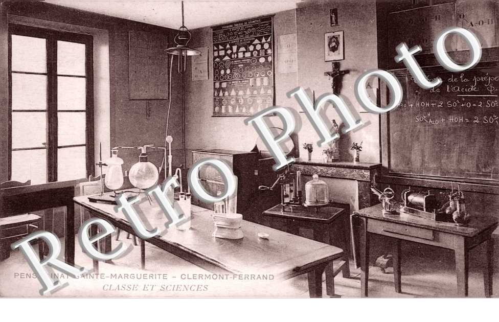 pensionnat Sainte Marguerite - classe et sciences