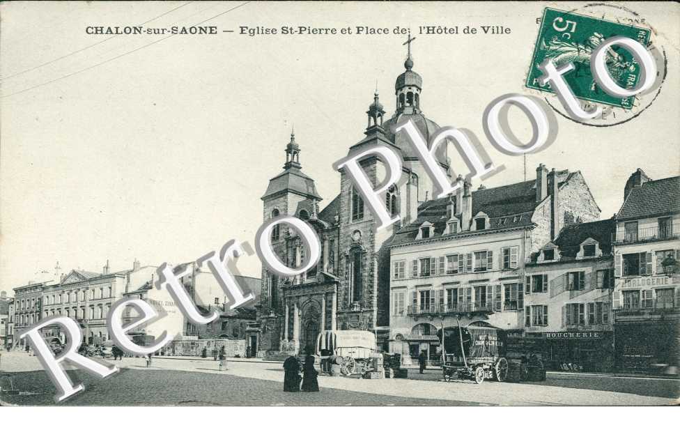 Eglise Saint Pierre et Hotel de Ville