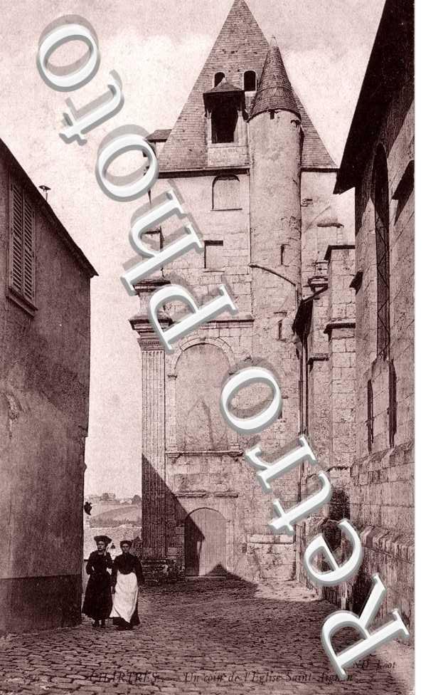 Un coin de l'Eglise saint Aignan