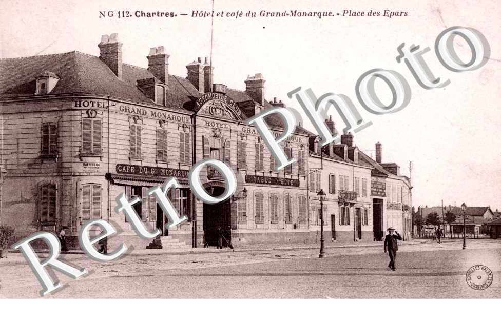 Hotel et cafe du grand monarque - place des Epars