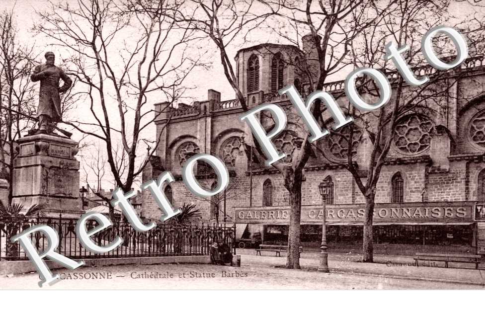 Cathedrale et statue barbes