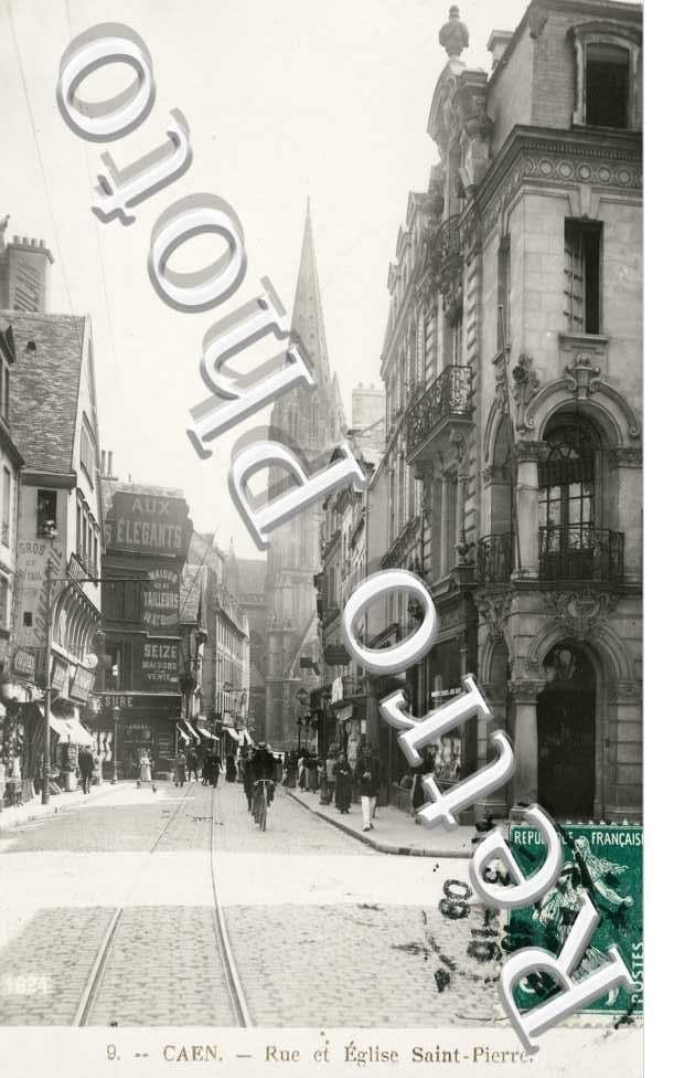 Rue et Eglise Saint-Pierre