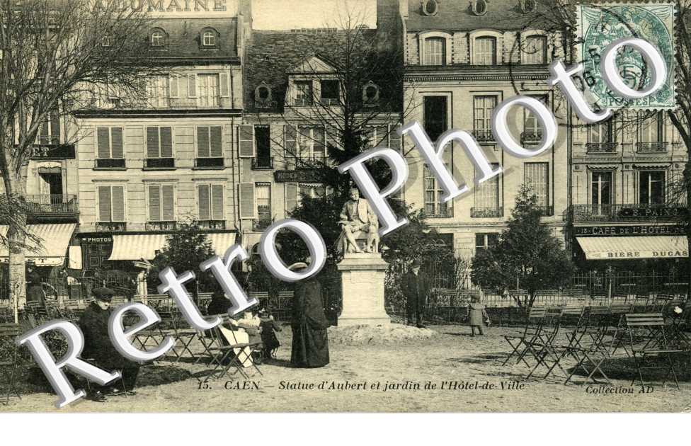 statue d'Aubert et jardin de l'hotel de ville