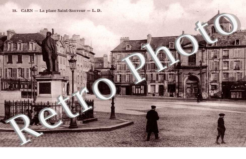 la place Saint Sauveur
