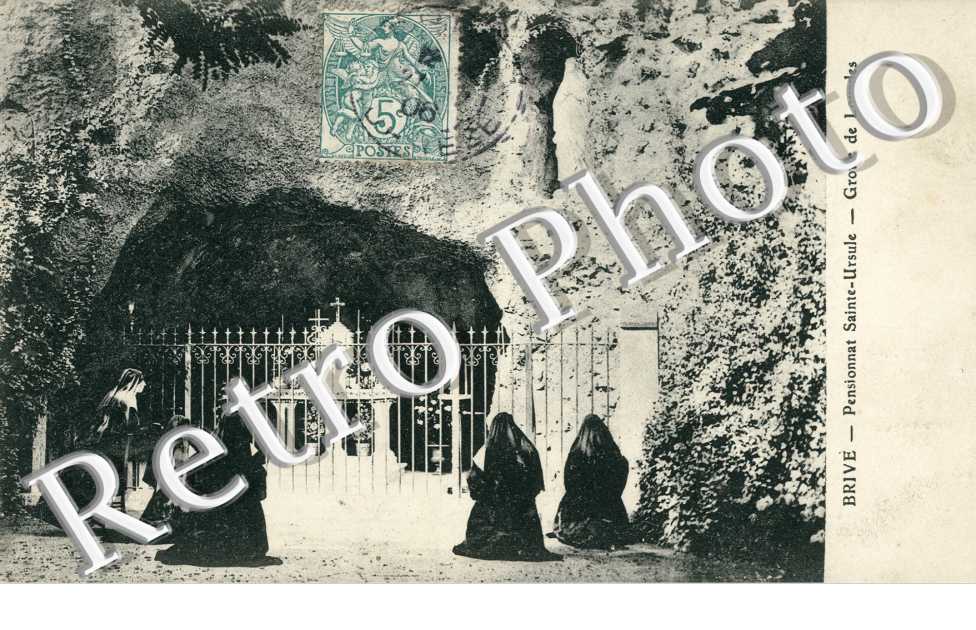 Pensionnat Sainte-Ursule, Grotte de Lourdes