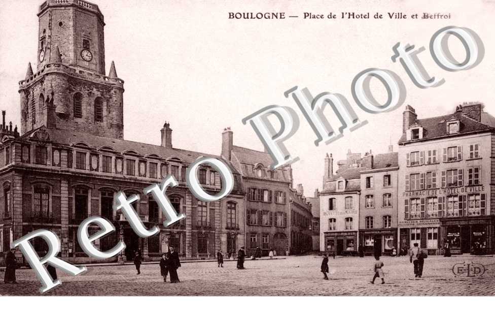 Place de l'Hotel de Ville et Beffroi
