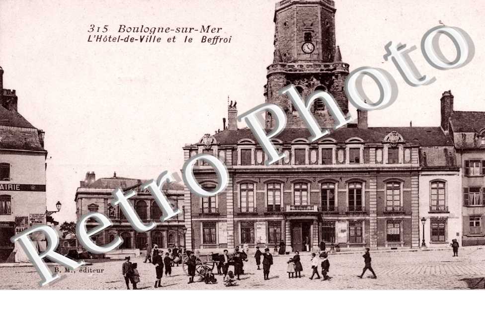 L'Hotel de Ville et le Beffroi