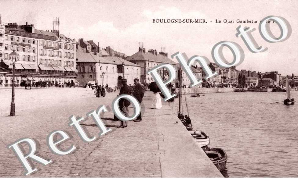 le quai Gambetta et le port