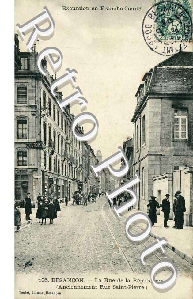 la rue de la Republique (anciennement rue Saint-Pierre)