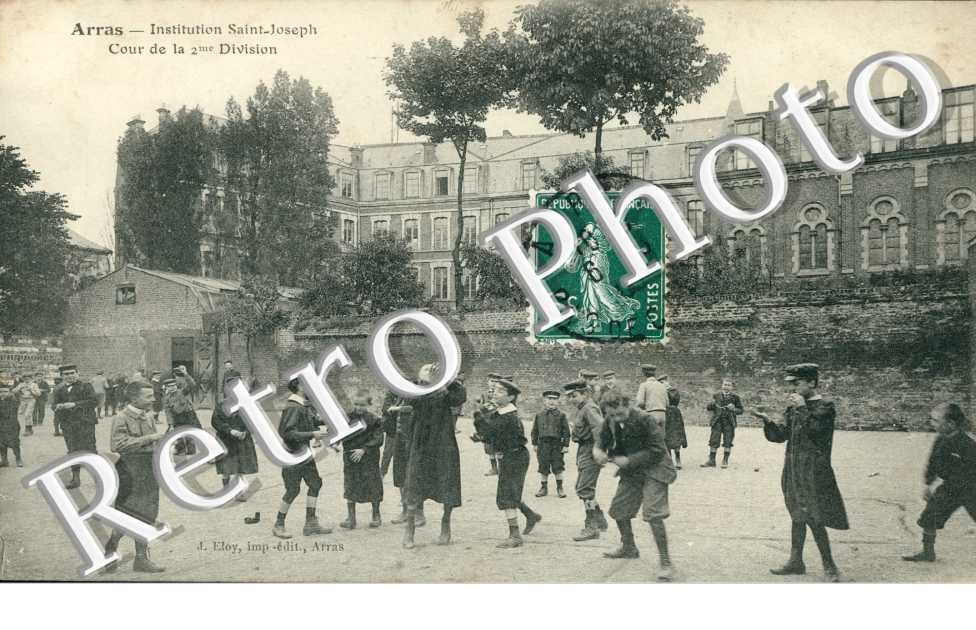 Institution Saint-Joseph Cour de la 2eme division