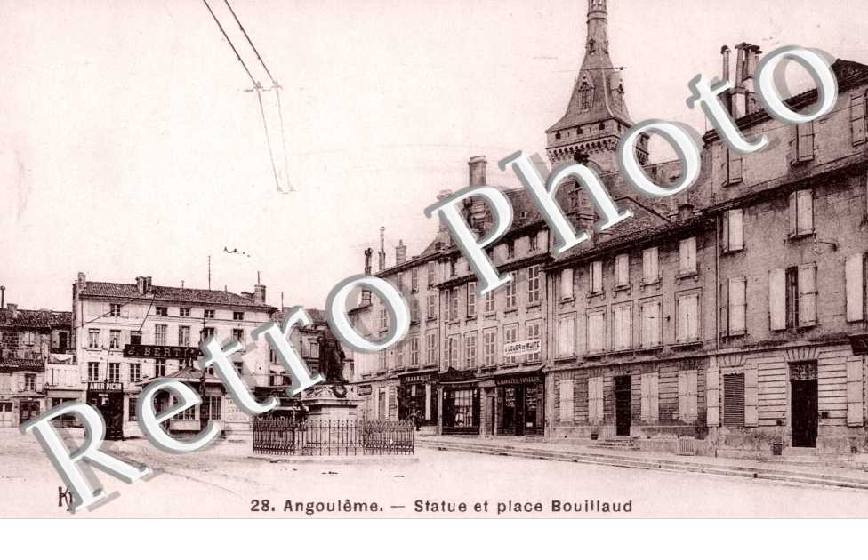 Statue et Place Boullaud