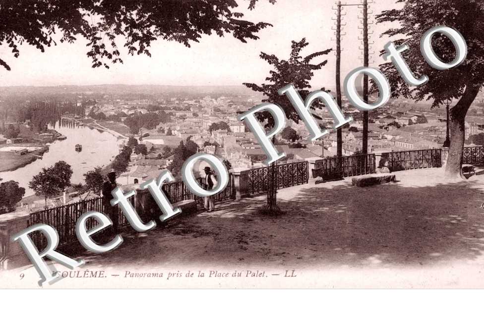 Panorama pris de la Place du Palet