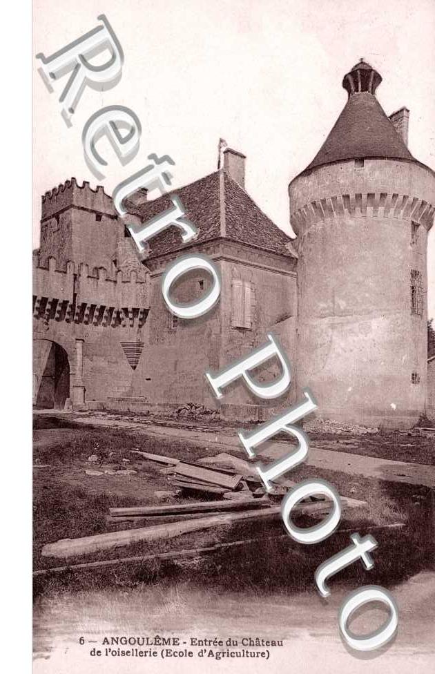 Entree du Chateau de l'Oisellerie