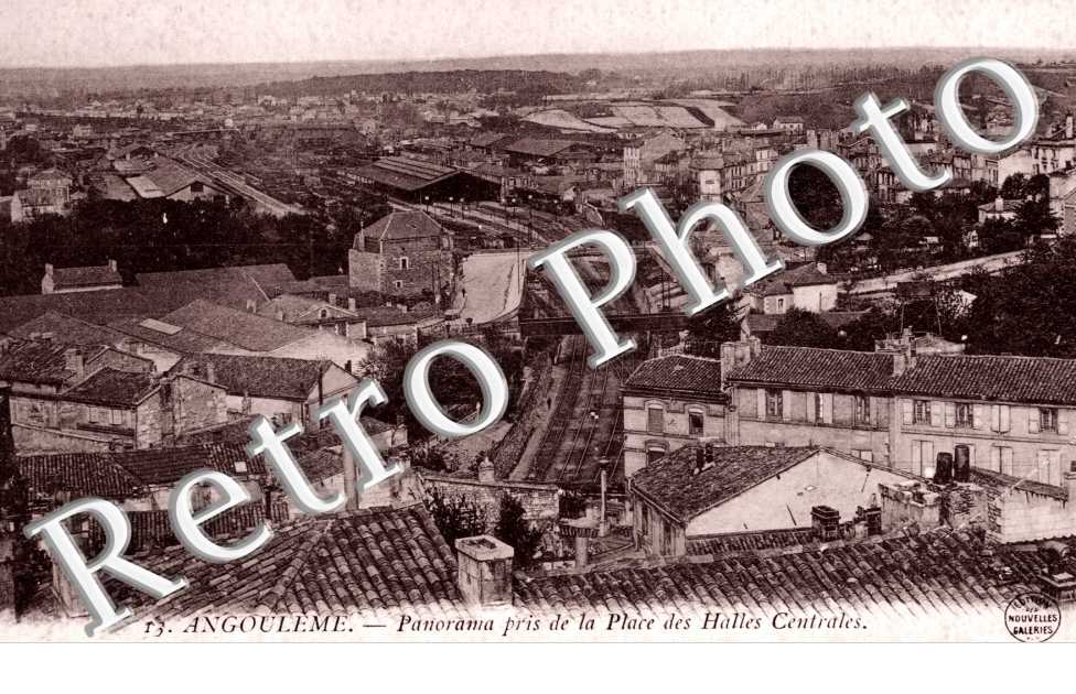 Panorama pris de la Place des Halles Centrales