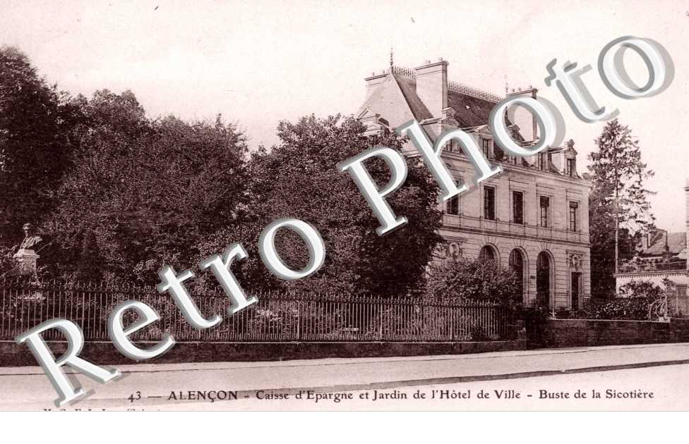 Caisse d'Epargne et jardin de l'Hotel de Ville - Buste de Sicotiere