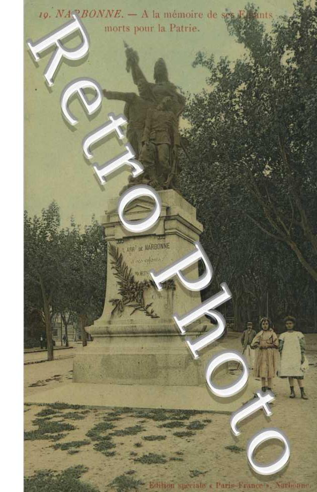 Monument aux morts  A la memoire de ses enfants morts pour la patrie