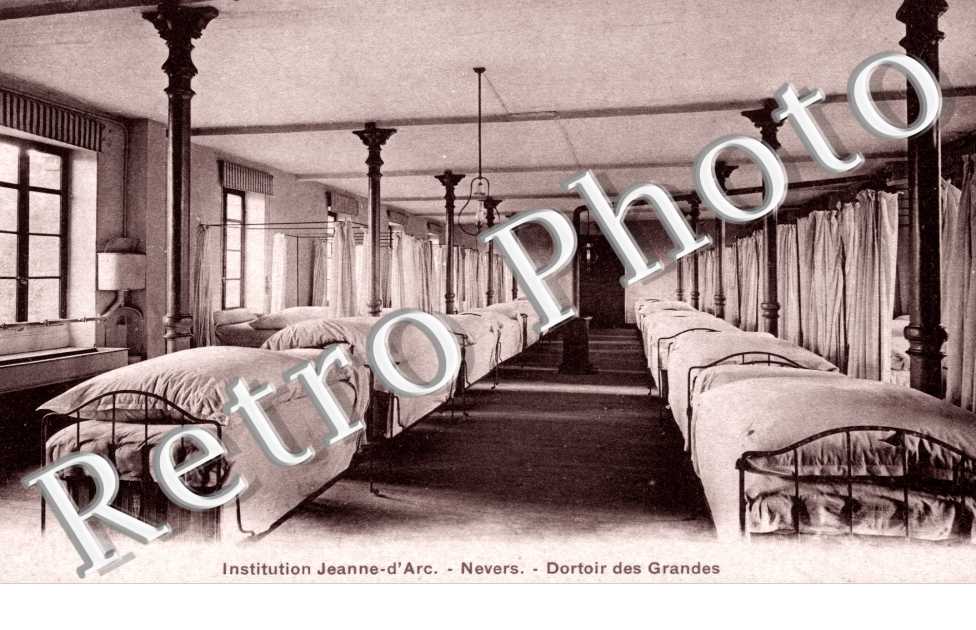 institution Jeanne d'Arc, dortoir des Grandes