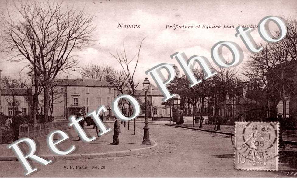 Prefecture et Square Saint Desvaux