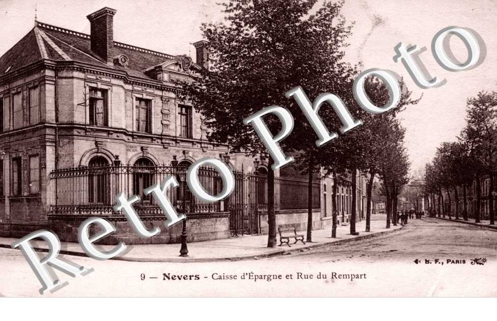 Caisse d'Epargne et rue du rempart