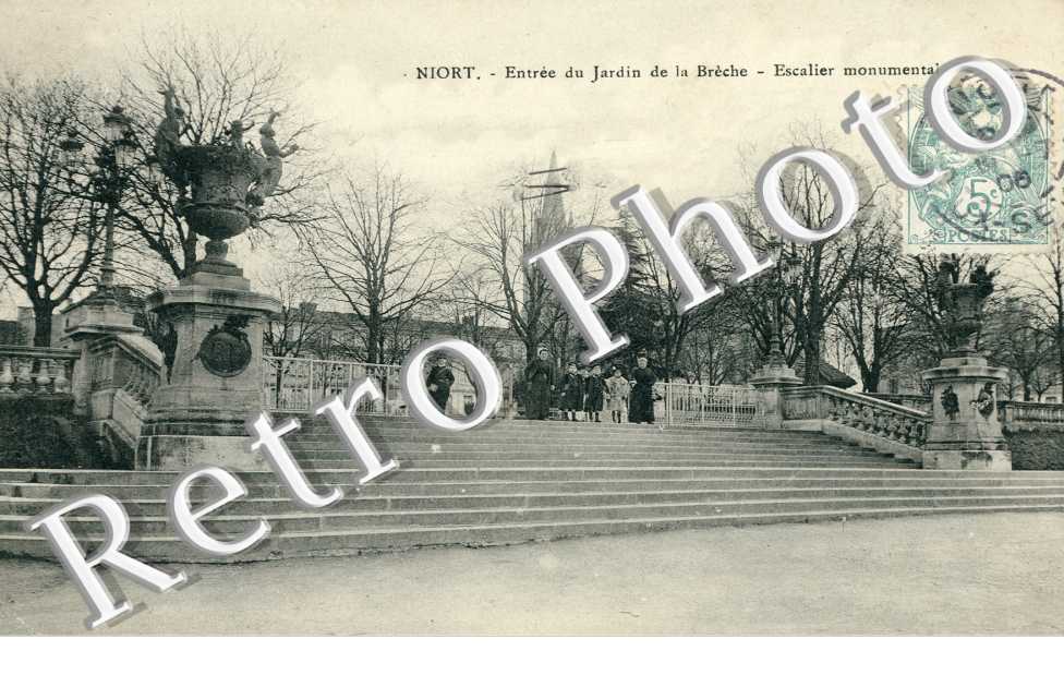 Entree du Jardin de la Breches