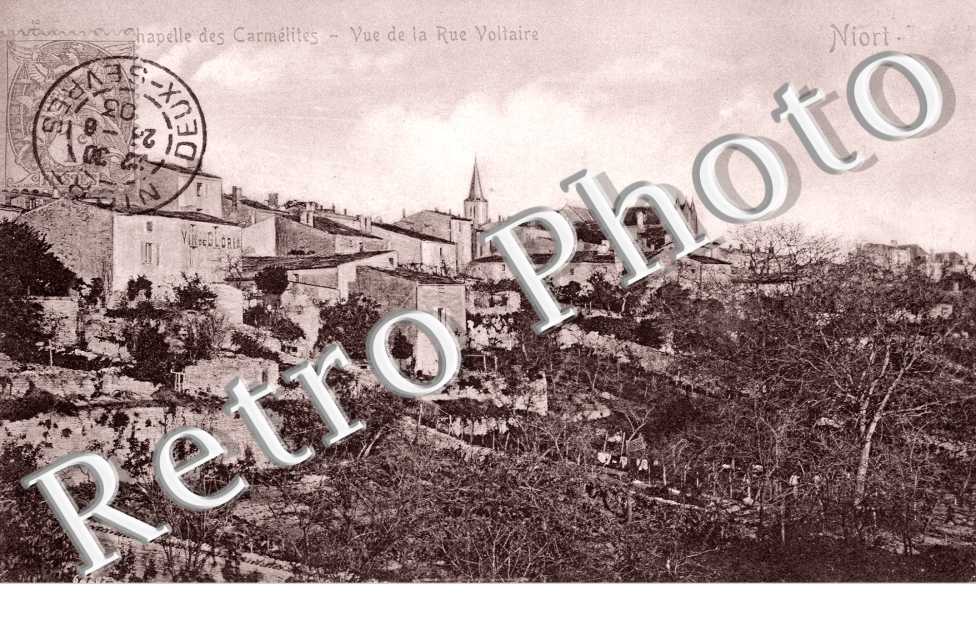 la Chapelle des Carmelites, Vue de la Rue Voltaire
