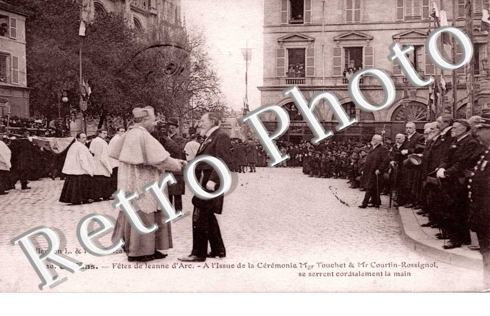 Fetes de Jeanne d'Arc - a l'issue de la ceremonie