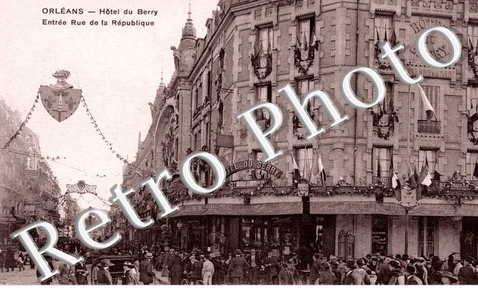 Hotel du Berry - entree rue de la Republique