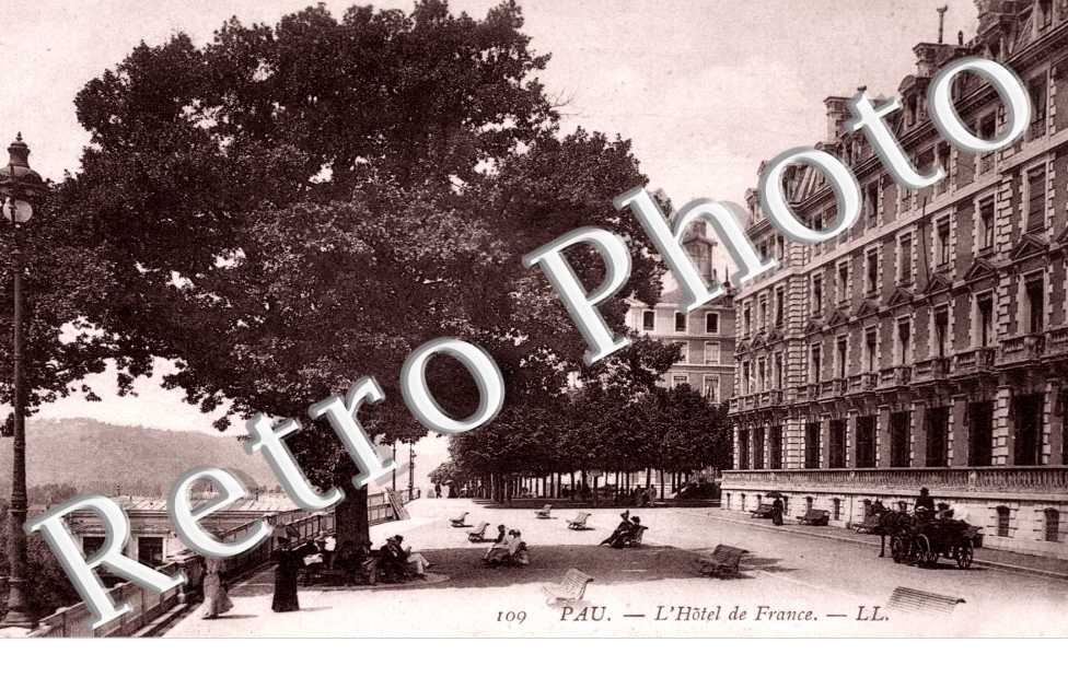 l'hotel de france (le boulevard des Pyrennees)