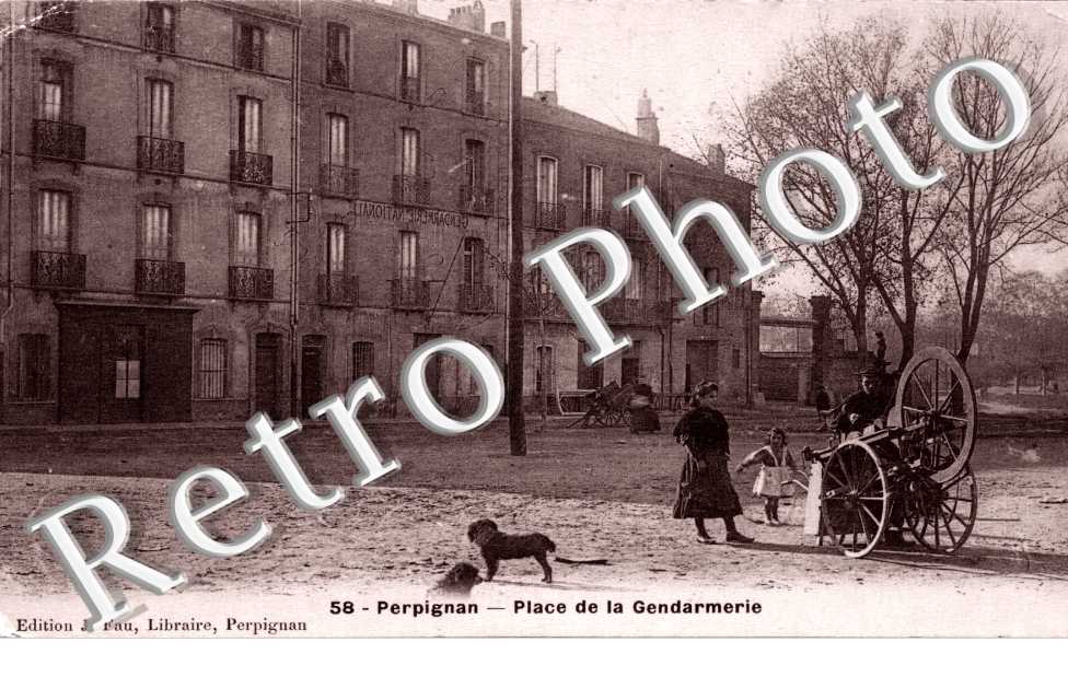 place de la gendarmerie