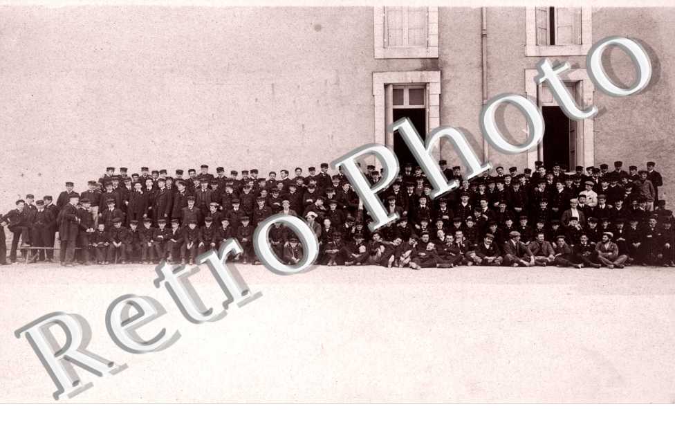 groupe de militaires