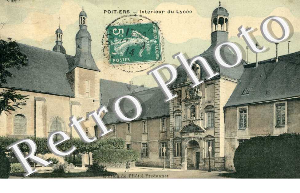 Interieur du Lycee