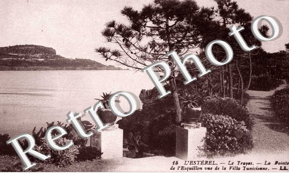 Le Trayas, la Pointe de l'Esquillon vue de la Villa Tunisienne