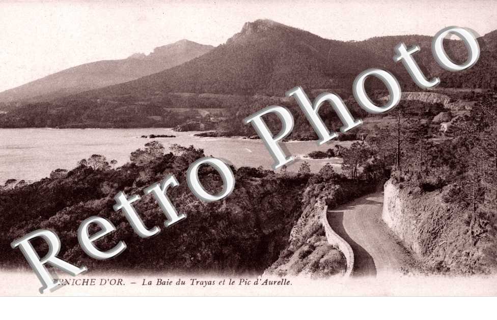 Corniche d'Or, La Baie du Trayas et le Pic d'Aurelle