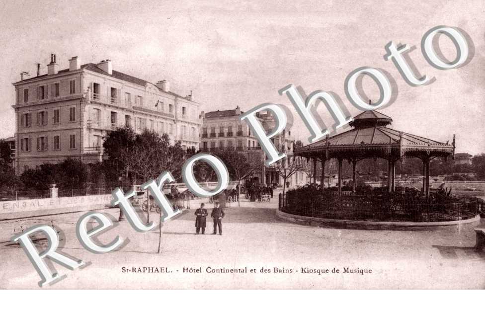Hotel Continental et les Bains - Kiosque de Musique