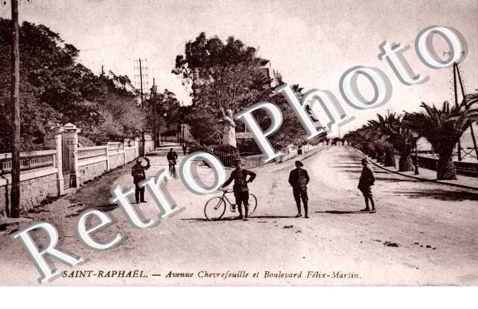 Avenue Chevrefeuille et Boulevard Felix Martin