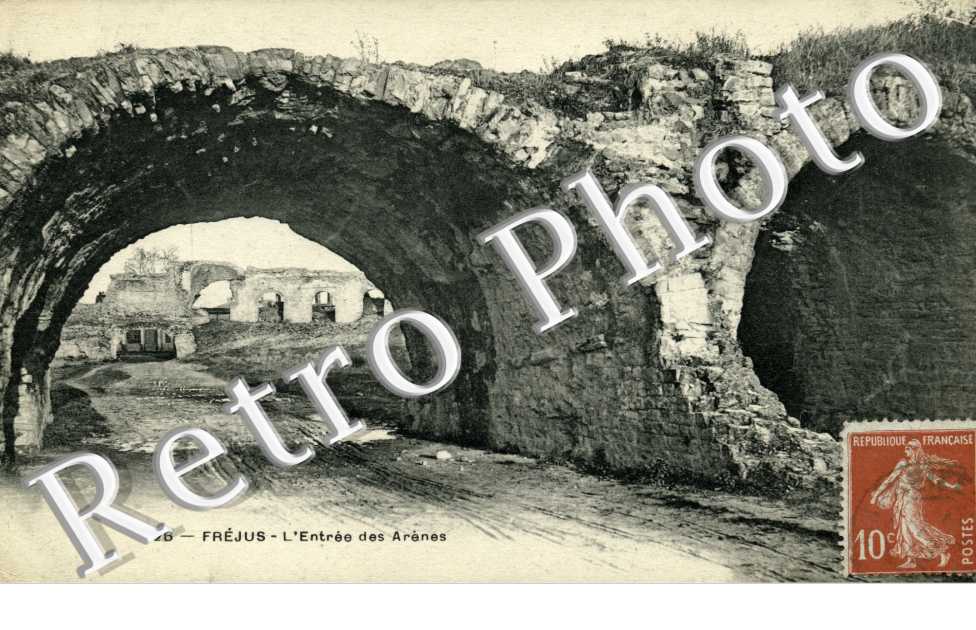l'entree des arenes