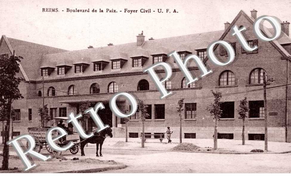 Boulevard de la Paix, Foyer Civil