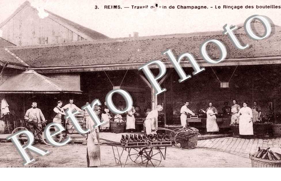 Travail autour du Champagne, Rincage des bouteilles