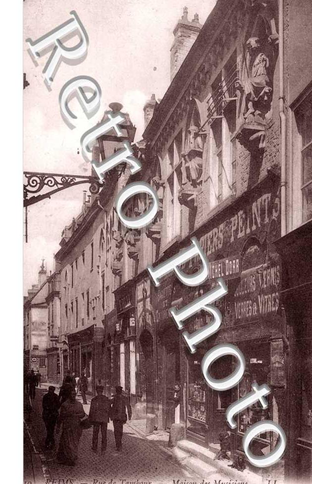 Rue de Tambour et Maison des Musiciens