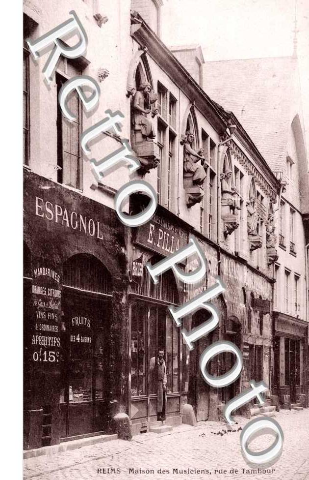Rue de Tambour et Maison des Musiciens