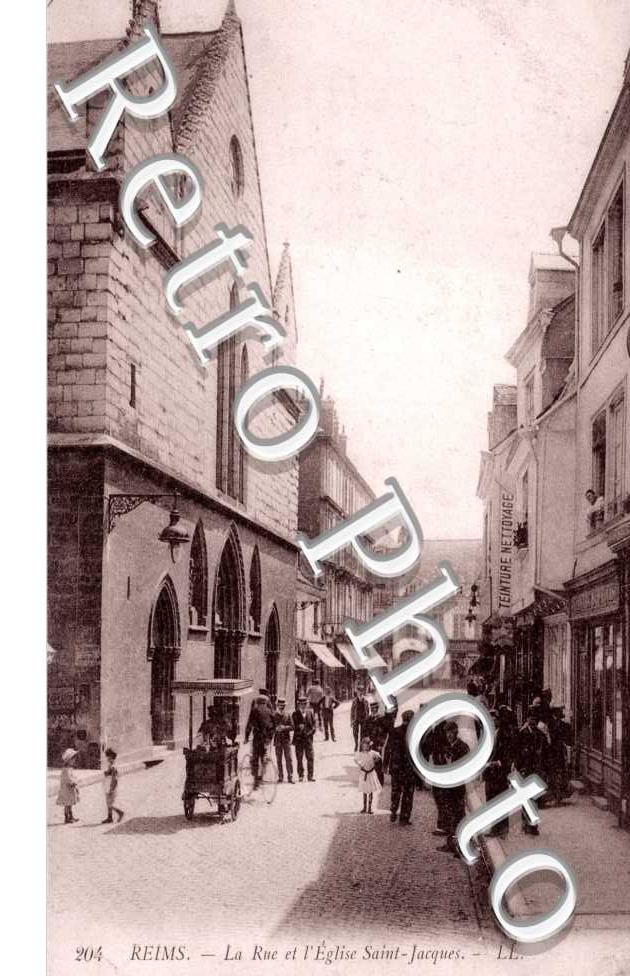 Rue et l'Eglise Saint Jacques