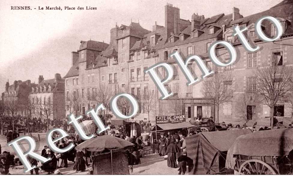 LE MARCHE PLACE DES LICES